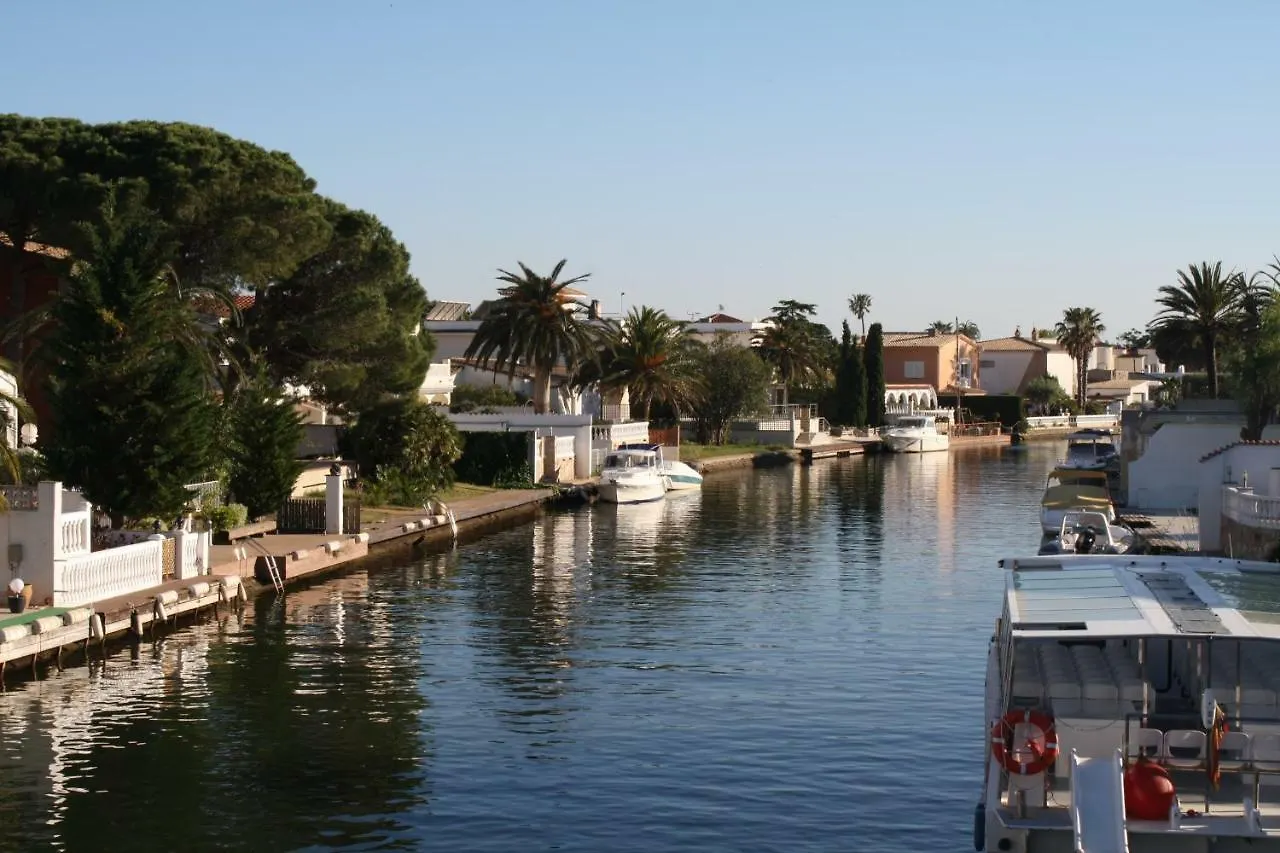 Apartment Empuria Beach D-Luxe Empuriabrava