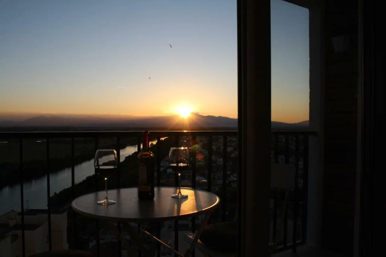 Empuria Beach D-Luxe Ampuriabrava 0*,